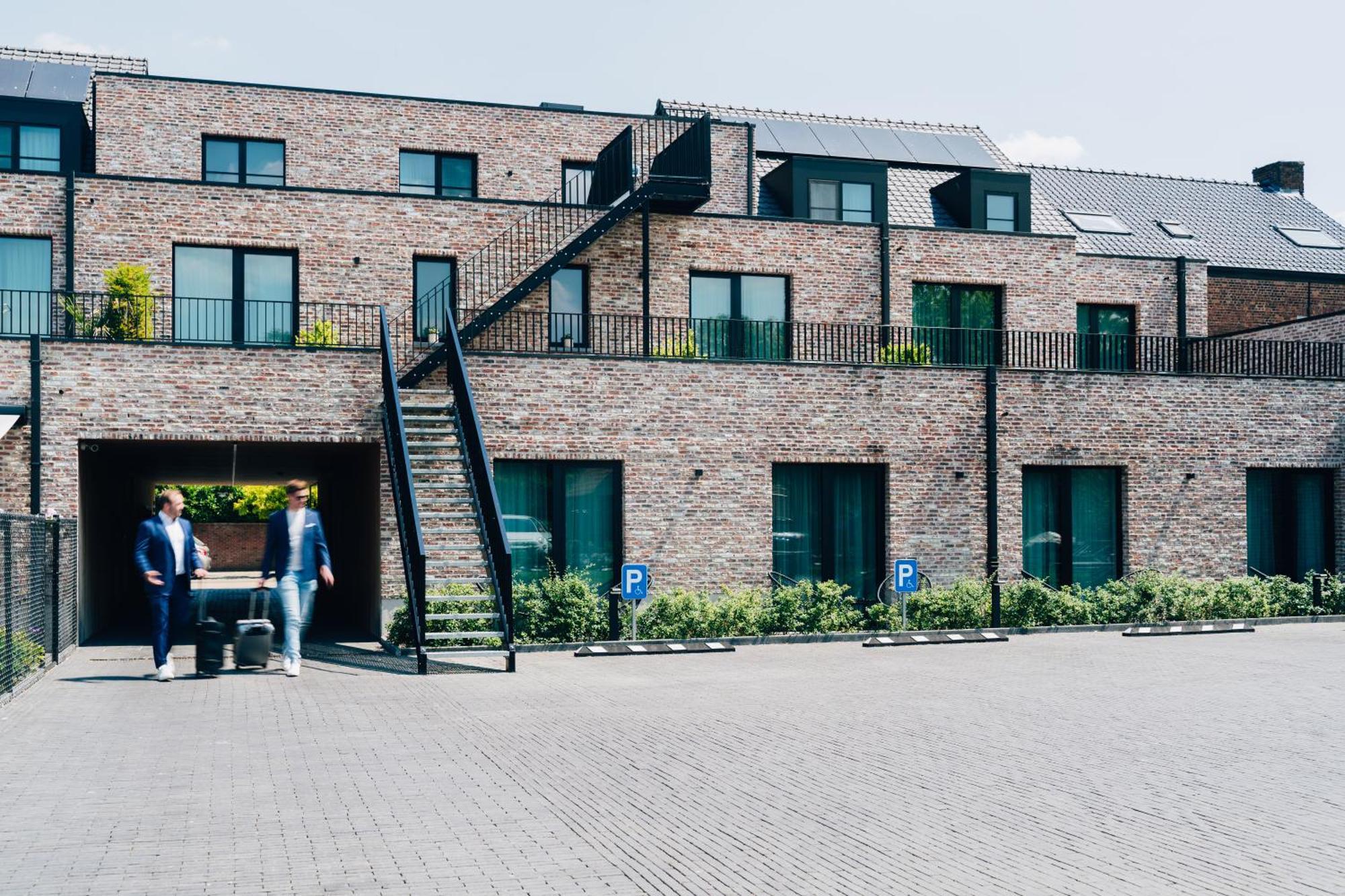 Factory Hotel Беверен Екстер'єр фото