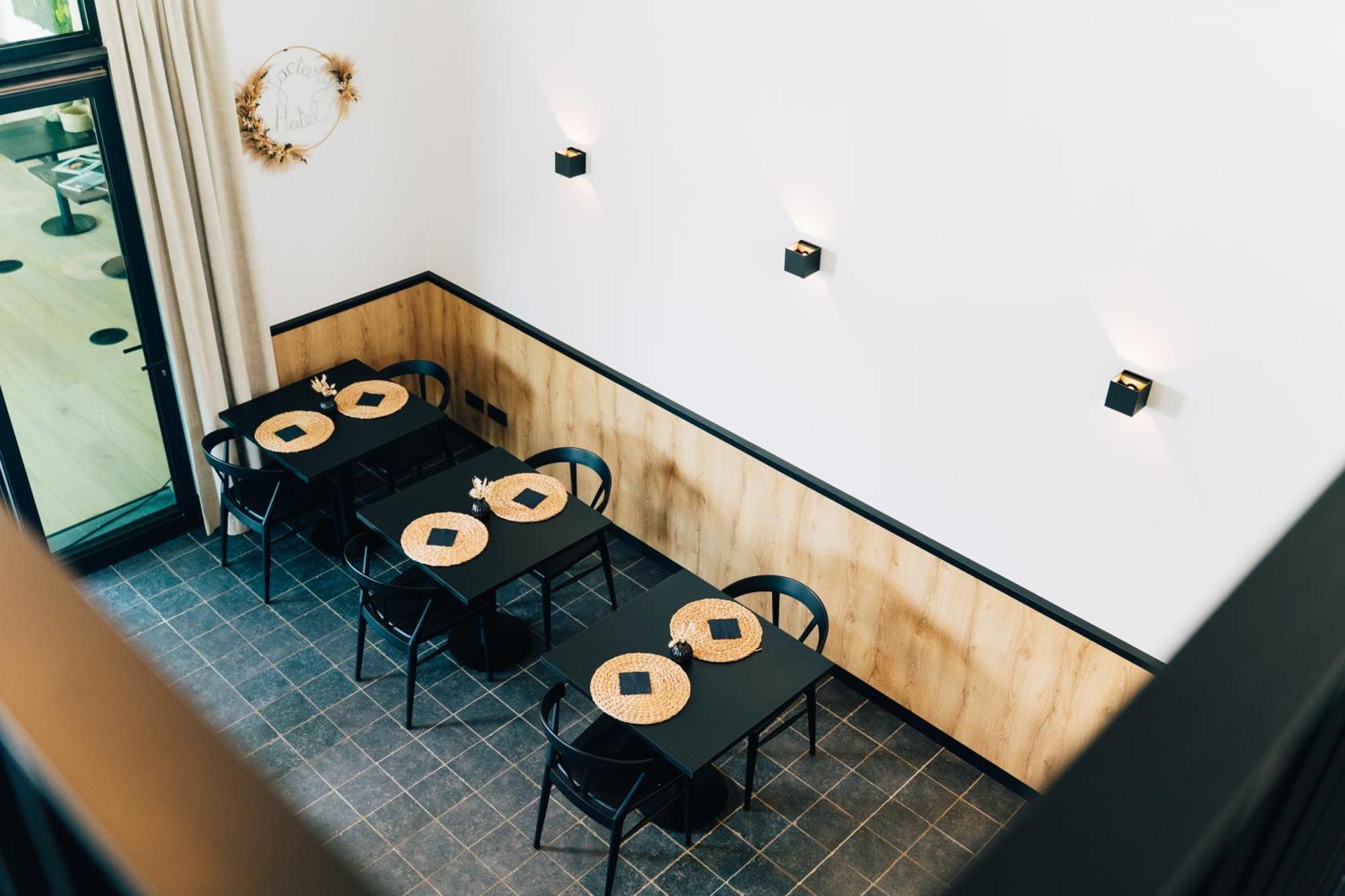 Factory Hotel Беверен Екстер'єр фото